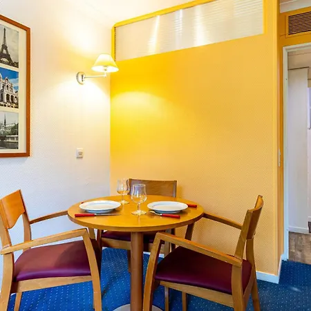 Guestready - Comfortable With A Balcony Lägenhet *